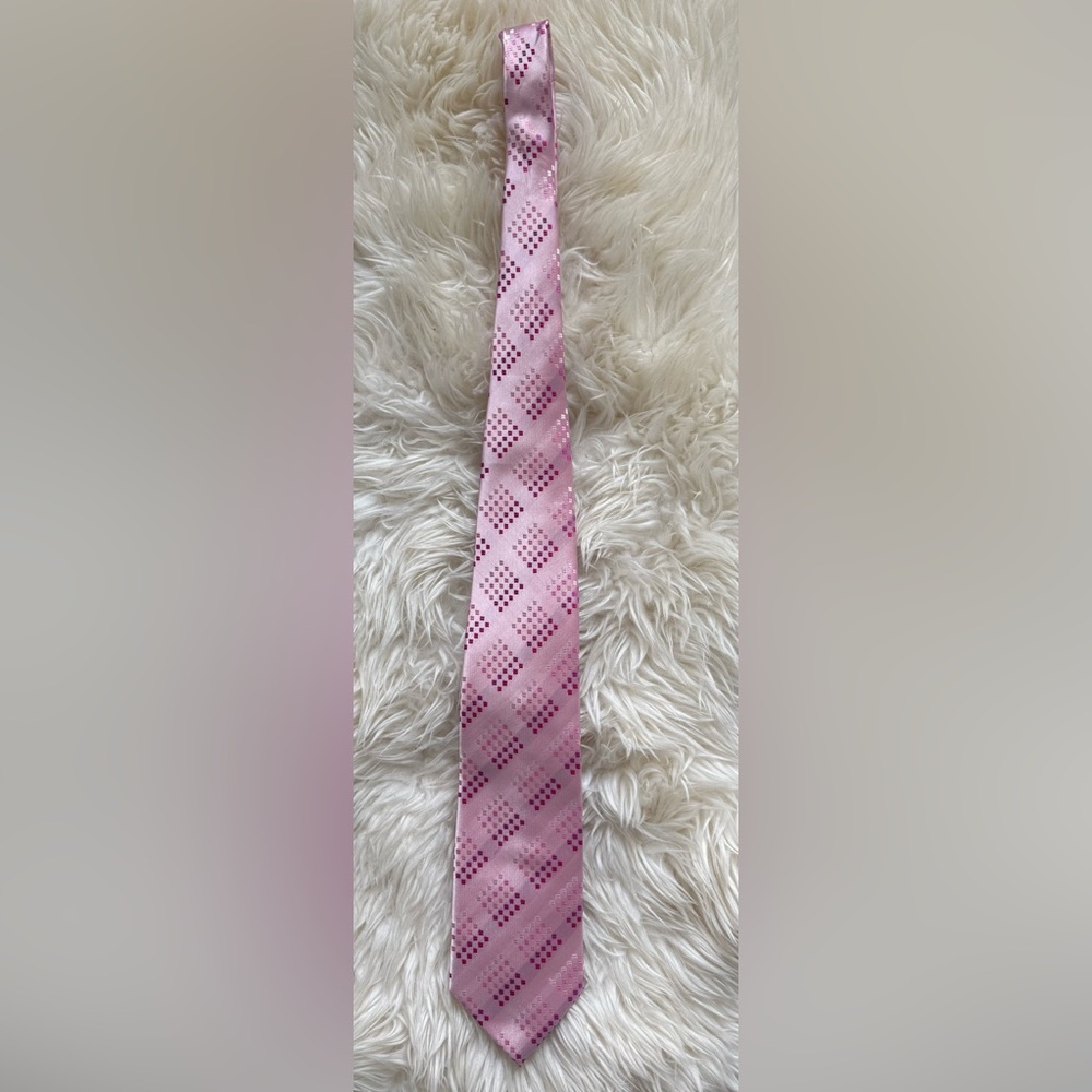Jon Van Dyke Pink Geometric Pattern Tie